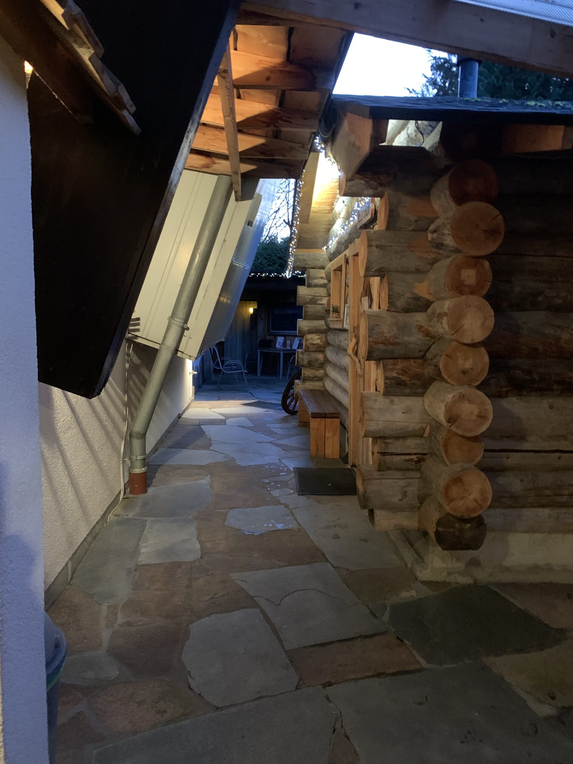 Steingang im Lapland Sauna Spa