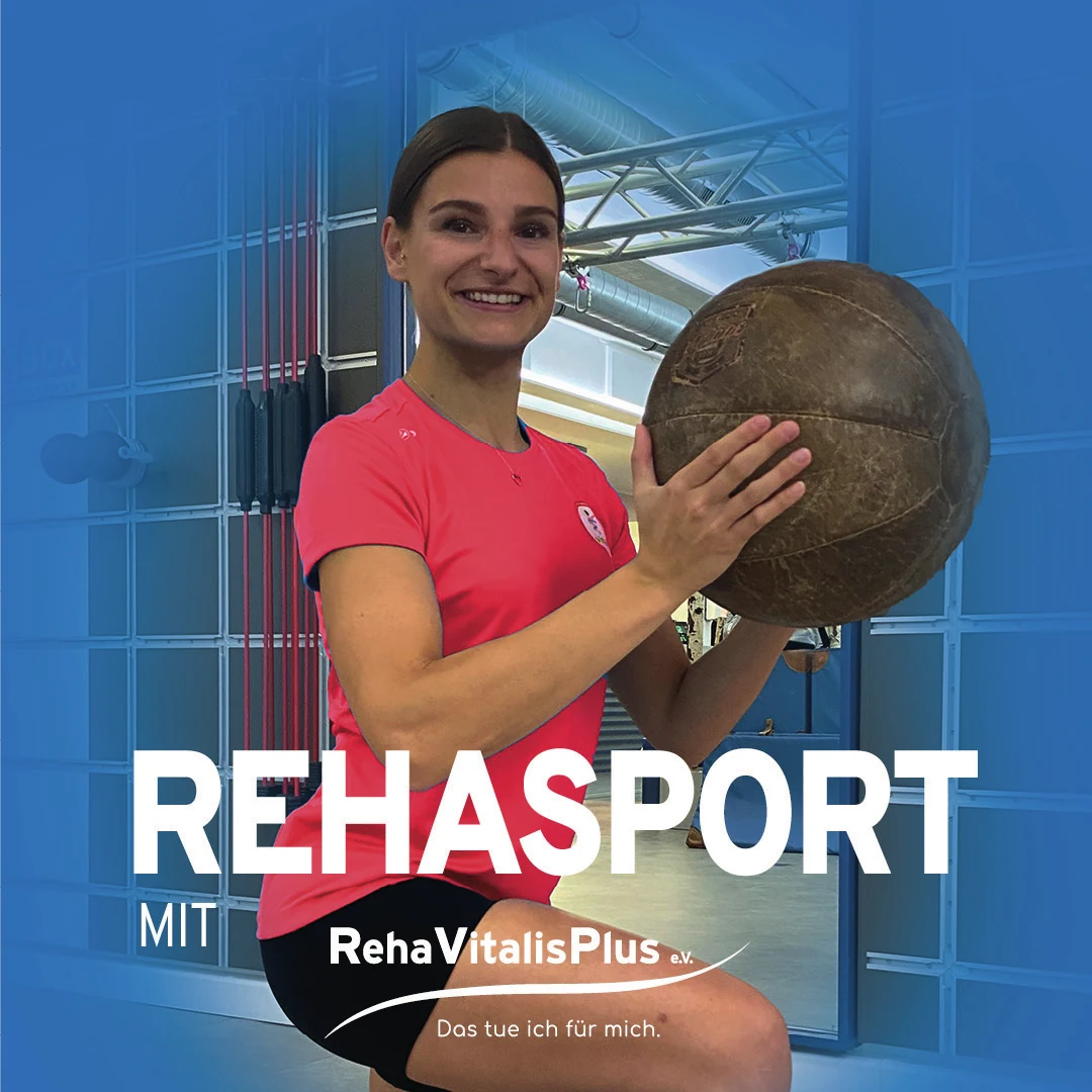 RehaVitalisPlus Rehasport: Frau mit Medizinball RehaVitalisPlus Rehasport: Frau mit Medizinball